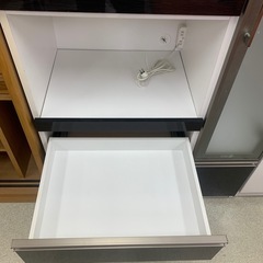0009 食器棚の画像