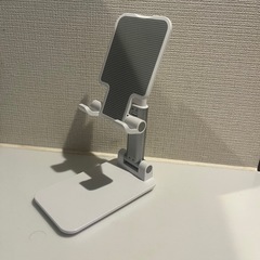 スマホスタンド　白　タブレットスタンドの画像