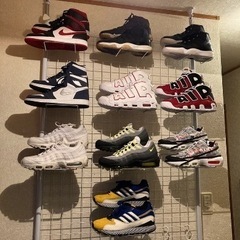 スニーカー収納　壁掛けラック