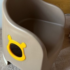 ベビーチェア 子供椅子 プーさんの画像