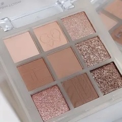 9色アイシャドウパレット
