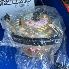 新品未使用　(段ボール壊れた)やかん型電気ケトル