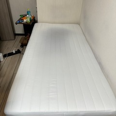 MUJI脚付マットレス/ベッド
24年購入少し色が染まった