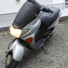 スズキ　アヴェニス アベニス 150 シート張替え済み セル キック一発始動OK スクーター 直接取引可 近県配達可5000円～

の画像