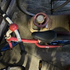 足漕ぎ自転車の画像