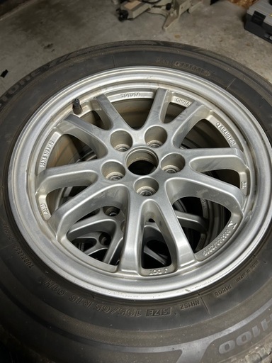 決まりました。
５０プリウス純正15インチ3セット計12本