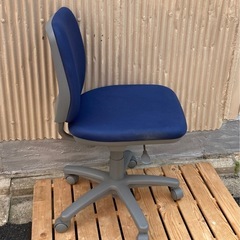 オカムラ　オフィスチェア（商談中）
の画像