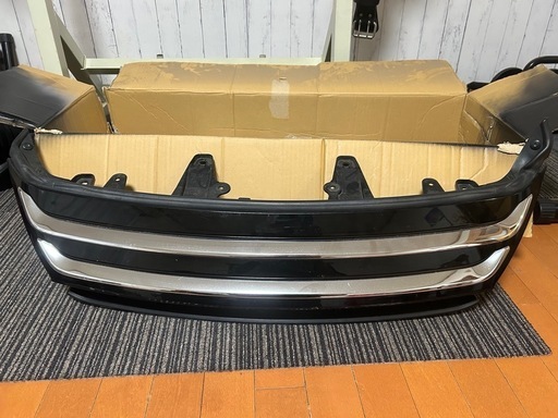 モデリスタ　60 ハリアー　フロントグリル