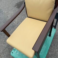 アロン化成　トワレットチェア 幅50cm奥行62cm高さ72〜78cm   美品の画像