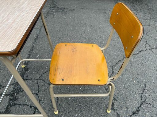 中古品　学校机　LION 椅子　椅子机セット　学習机　1セット 学習机と椅子のセット(中古) （中古品 学校机 LION 椅子 椅子机