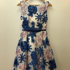 【※大幅値下げ※】花柄刺繍レースドレス　ワンピース　カップ付