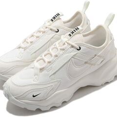 【新品】NIKE／TC7900／24.5センチ（普段のサイズより...