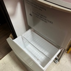 冷蔵庫あげます　引き取り限定の画像