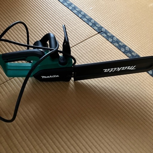 マキタ　チェーンソー　箱付き