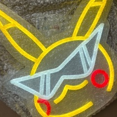ネオンライト　ネオンサイン　ピカチュウ