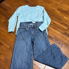 ４T オールドネイビージーンズ👖
の画像