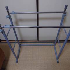 ハンガーラックの画像