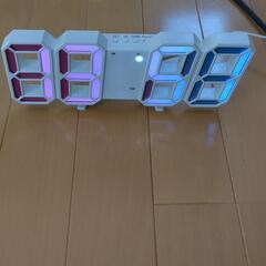 LED 3D デジタル時計 温度計&アラーム付き クリエイティブな電子 USBの画像