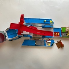 パウパトローラーとダイキャストミニビークル