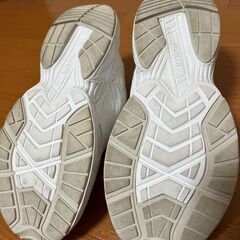 ORTR 厚底 ホワイト スニーカー 23.0CM　軽量 レディースの画像