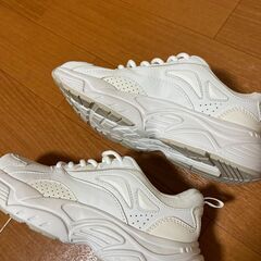 ORTR 厚底 ホワイト スニーカー 23.0CM　軽量 レディースの画像