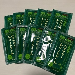 白髪染めヘアカラートリートメント・北海道昆布+馬油で髪にやさしい...