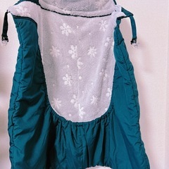 お値下げ〖美品〗抱っこ紐防寒ケープの画像