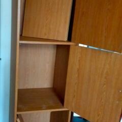 ３段の収納家具の画像