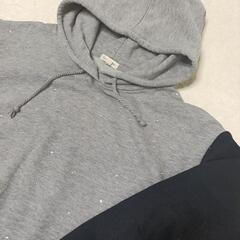 グレーパーカー　キラキラホロ付き　