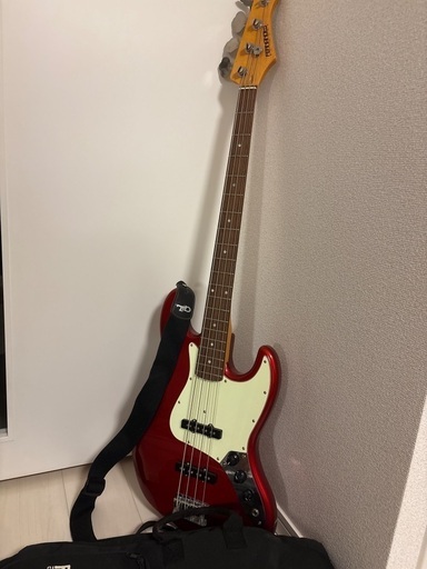 ベース