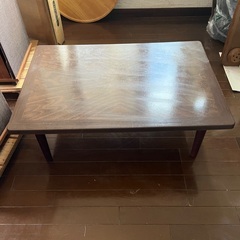 中古品）木製座卓 ダークブラウン。配送なし、取りに来れる方のみ。