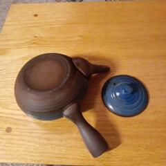 濃紺・急須の画像