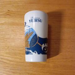 陶器のビールカップの画像