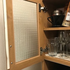 ナチュラルウッドキッチンのカビネットの画像