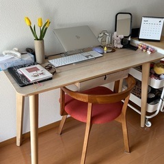 IKEA LISABO デスク の画像