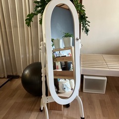 スタンドミラーの画像