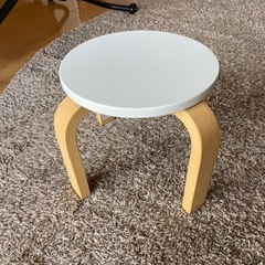 ニトリ　子供用　スツール