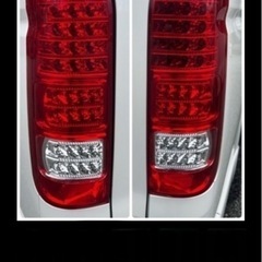 値下げ⭐️格安（中古・美品）ハイエース２００系　社外テールの画像