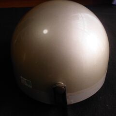 半ヘルメットの画像