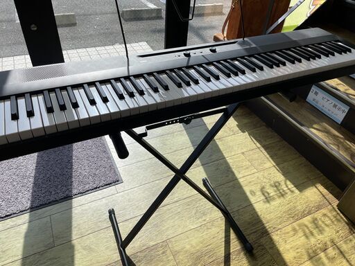 サマーセール！夏特価　レンタル(1年)戻り品　コルグ電子ピアノL1SP(ブラック）