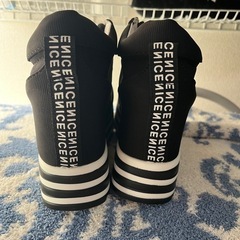 厚底スニーカー　未使用の画像