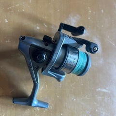 美品　SHIMANO シマノ スピニングリール HOLIDAY ...