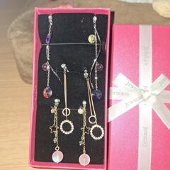 樹脂イヤリングの画像