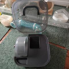 ハムスター用品たくさんの画像