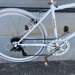 受け渡し者決定】クロスバイク ホワイト シマノ製6段変速ギヤ