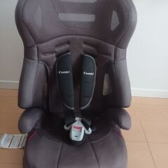受け渡し予定者　決定　コンビ　チャイルドシート