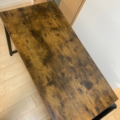 パソコンデスクの画像