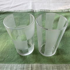 すりガラスのコップ
