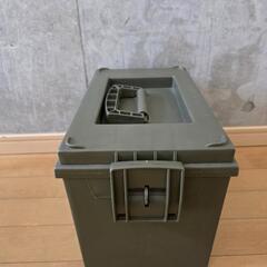 中古　カーキ収納ボックス