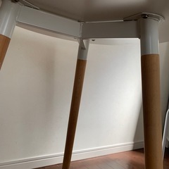 『受け渡し予定』デザイナーズ三脚カフェテーブルの画像